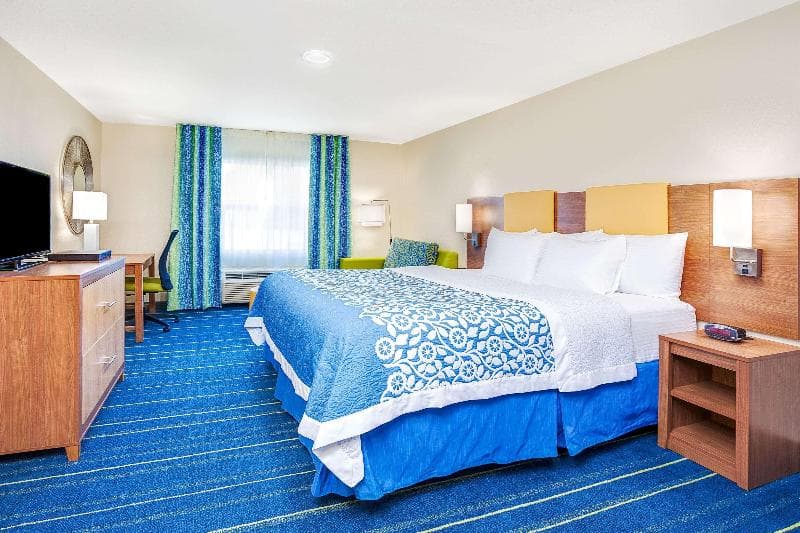 Days Inn By Wyndham North Dallas/Farmers Branch photo 1