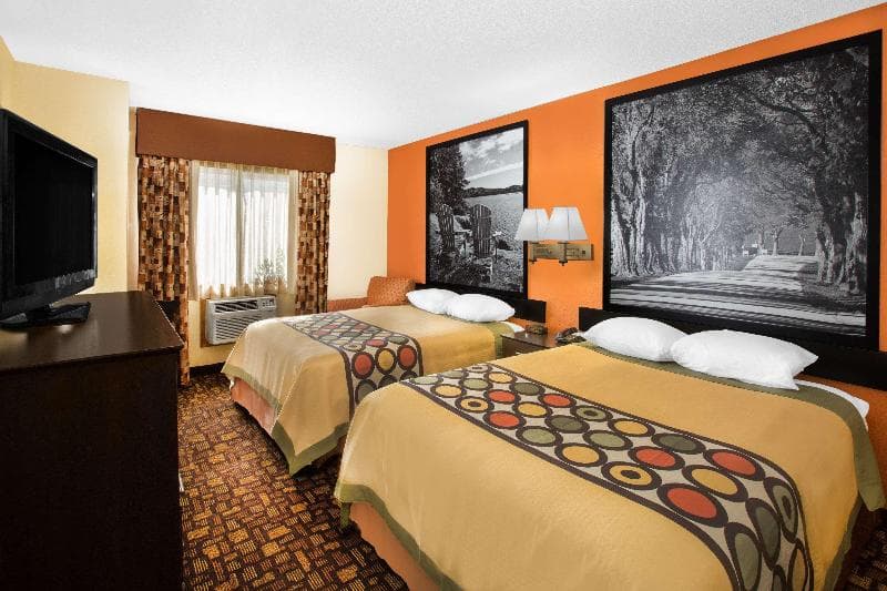 Super 8 By Wyndham Clive/West Des Moines photo 1