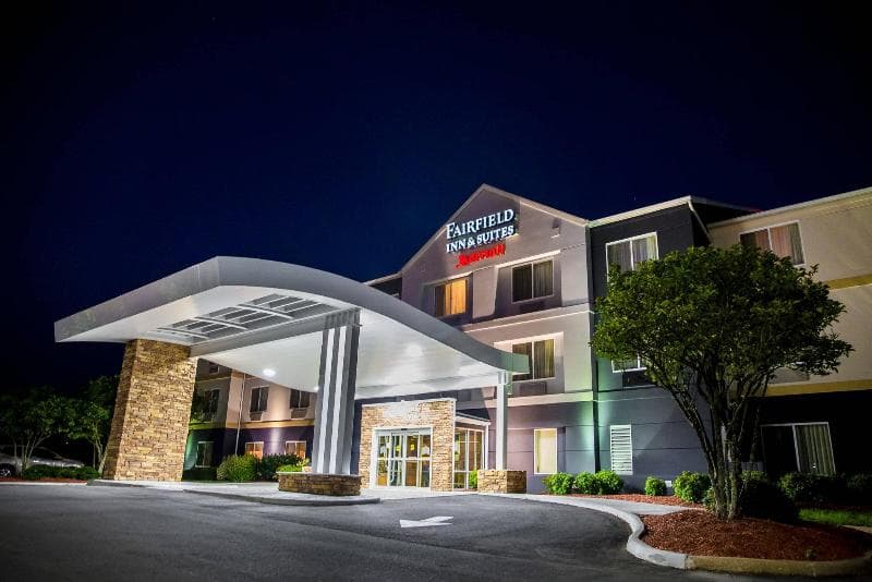 Fairfield Inn & Suites Fredericksburg 2