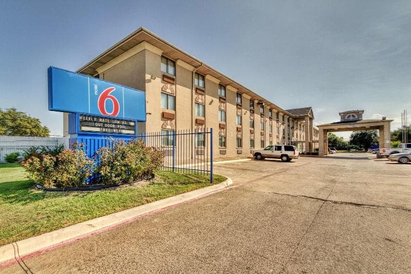 Motel 6 Dallas - Fair Park 4