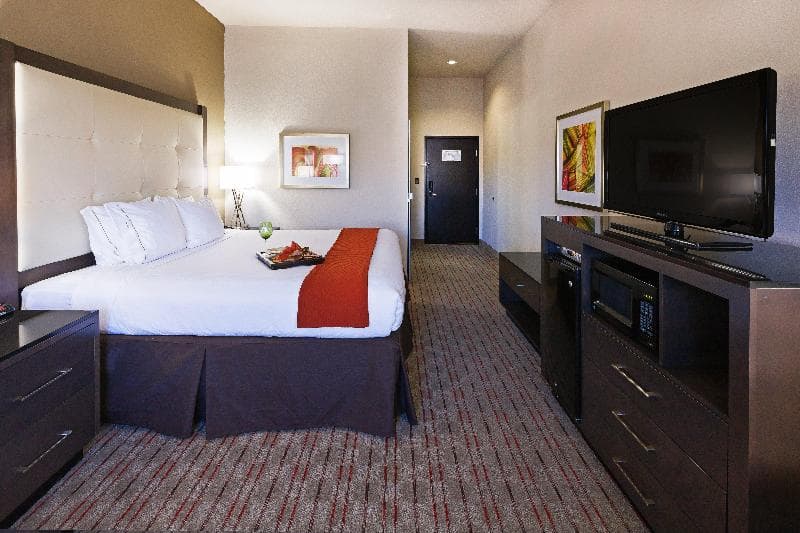 Holiday Inn Express Frisco 5