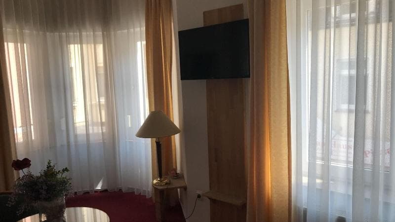 Hotel-Nachtwachter photo 1