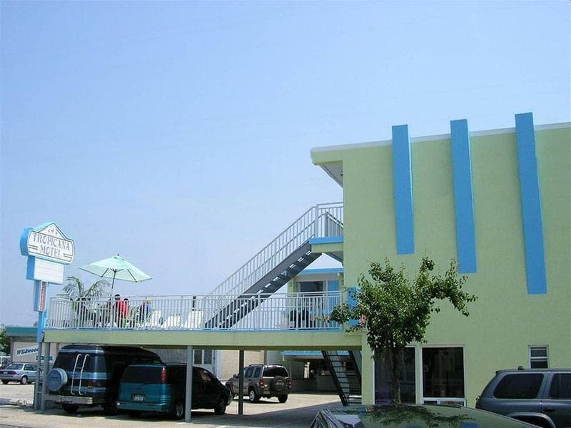 Tropicana Motel 2