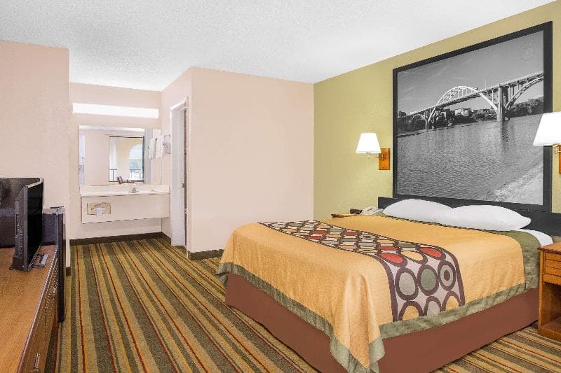 Super 8 By Wyndham Eufaula photo 1