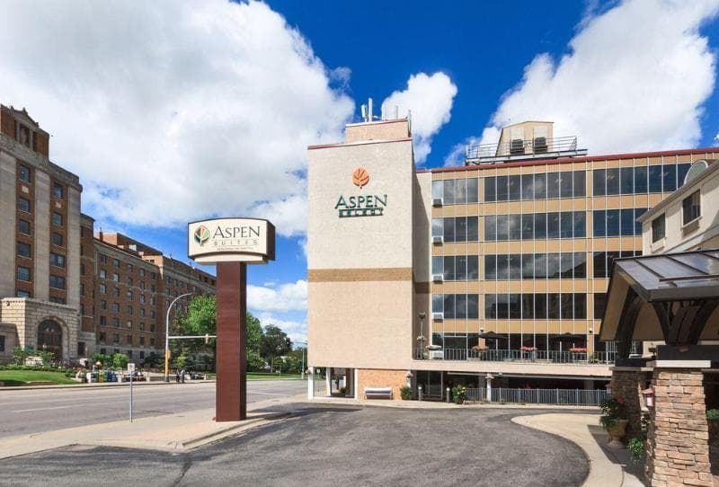 The Aspen Suites Rochester 5