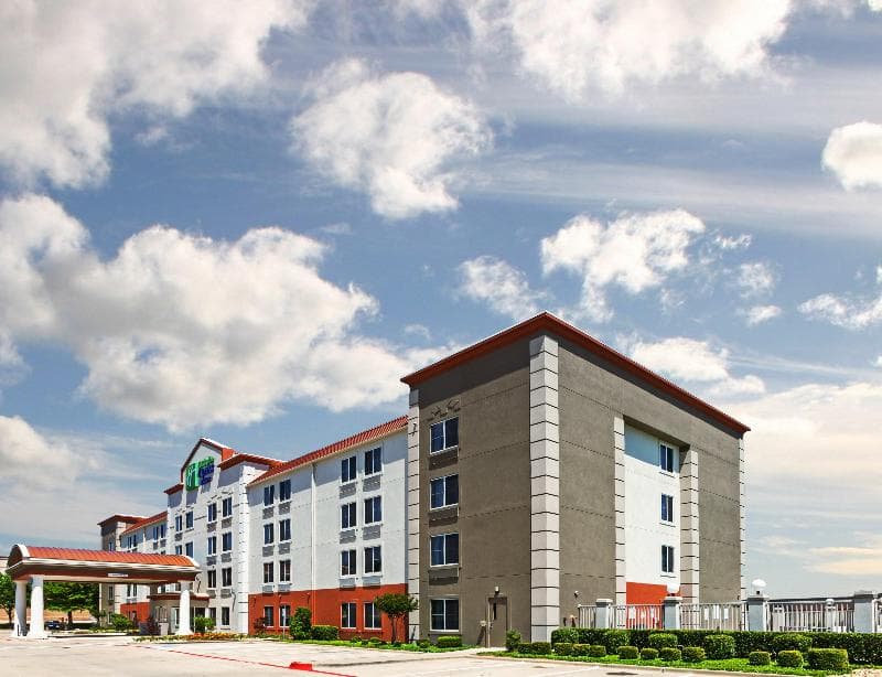 Holiday Inn Express & Suites Dallas Lewisville photo 1