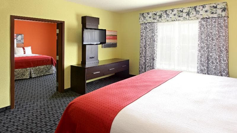 Holiday Inn Garland 3