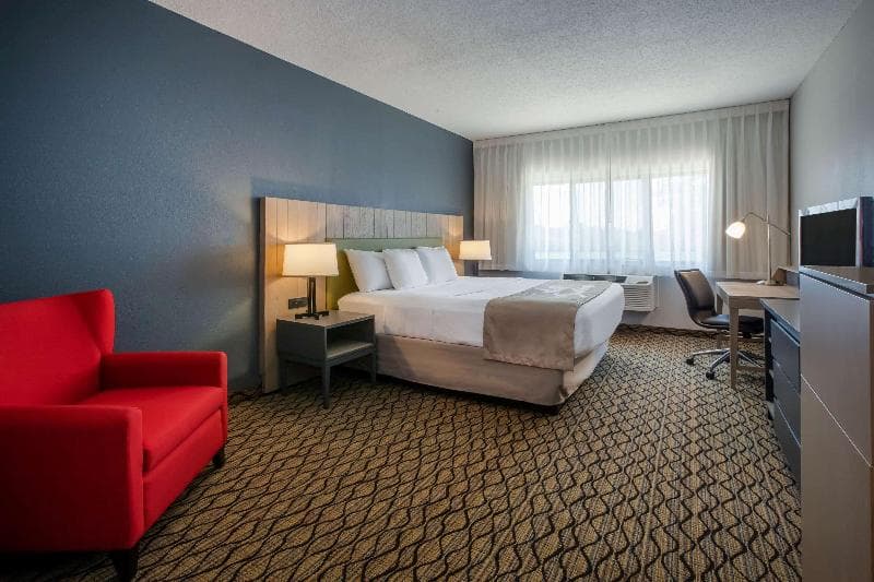 Days Inn & Suites by Wyndham Rochester Hills 4