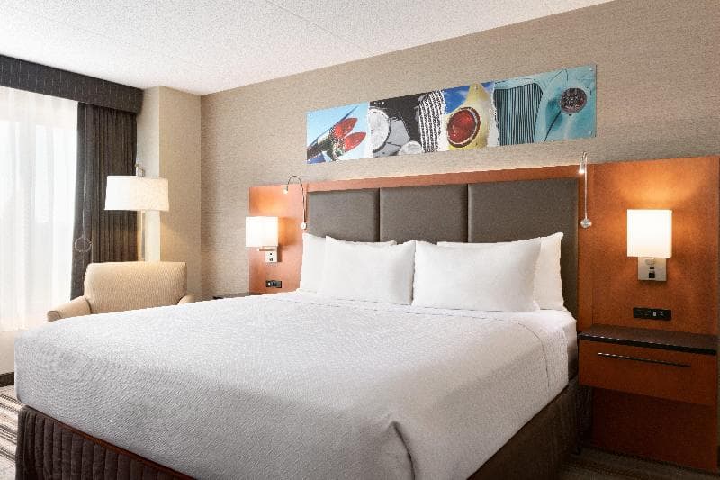Crowne Plaza Auburn Hills 3