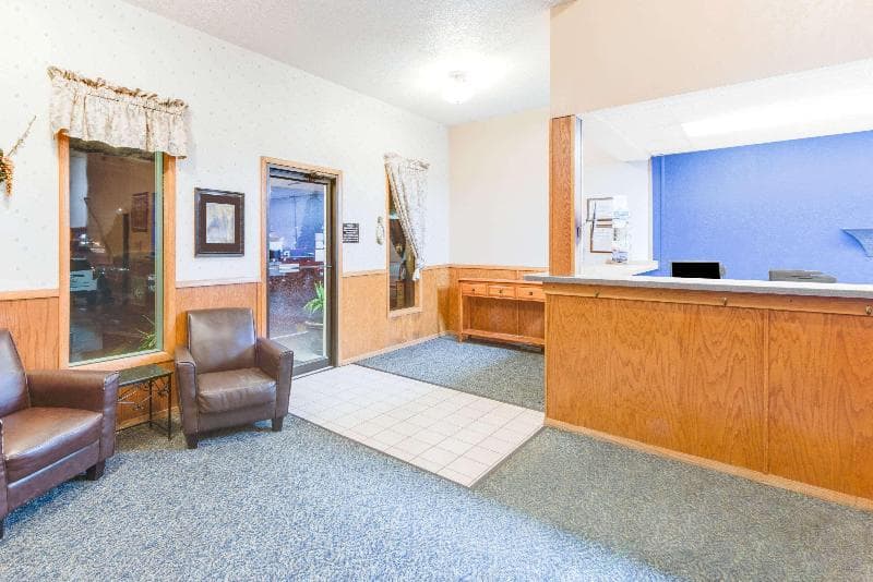 Super 8 By Wyndham Burlington 4