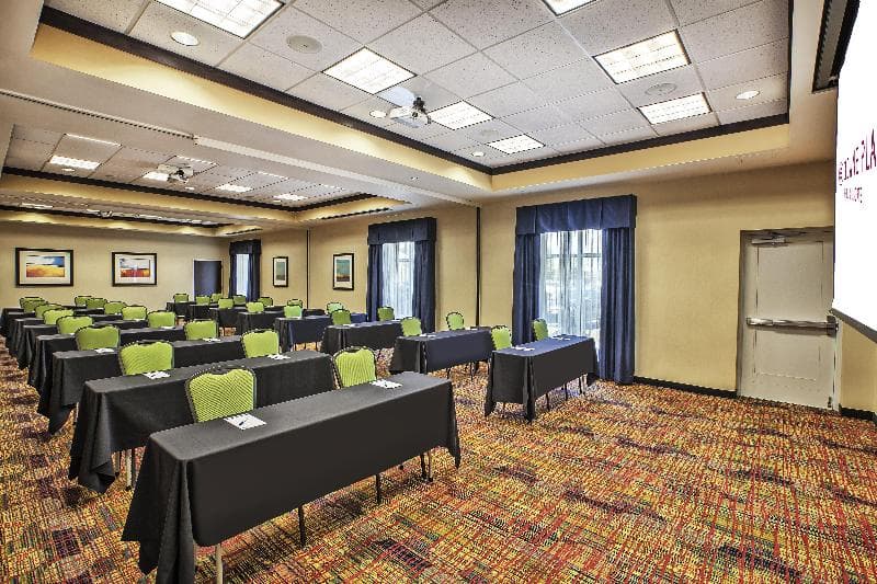 Holiday Inn Express Hotel & Suites Dayton South - I-675 photo 1
