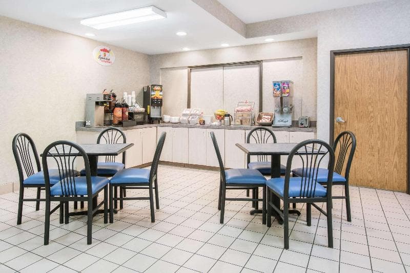Super 8 By Wyndham Garland North Dallas Area 3
