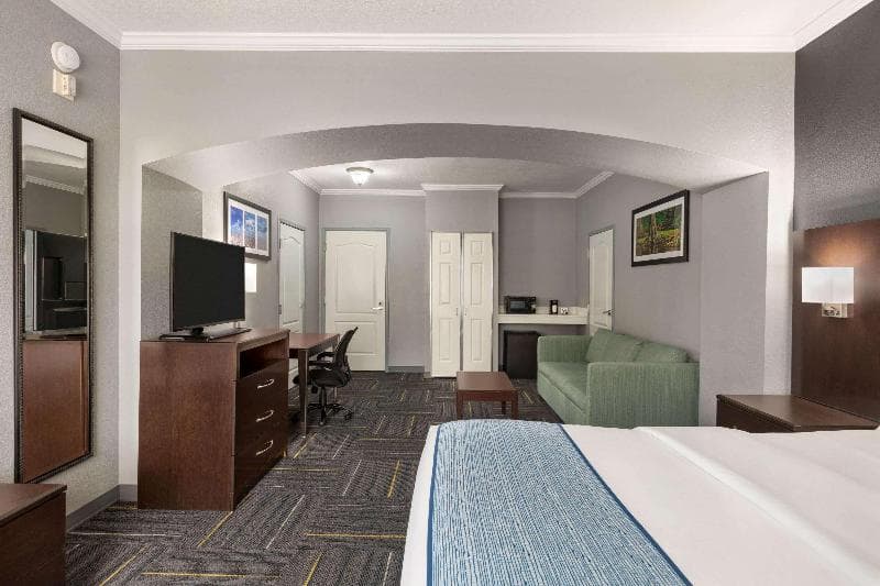 La Quinta Inn & Suites by Wyndham Dublin 4