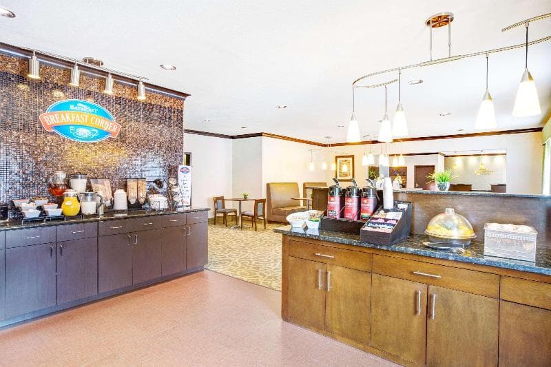 Baymont By Wyndham Dallas/ Love Field 3