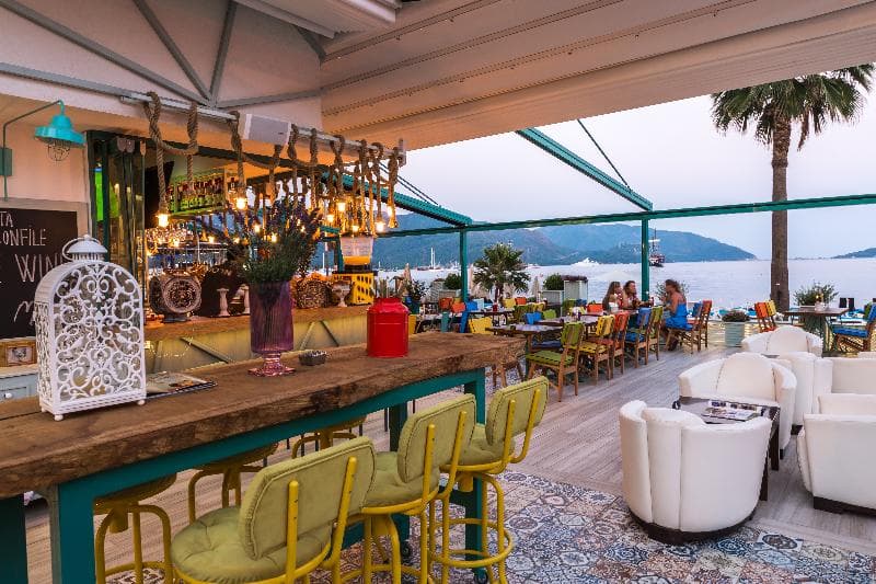 Honeymoon Beach Hotel 3