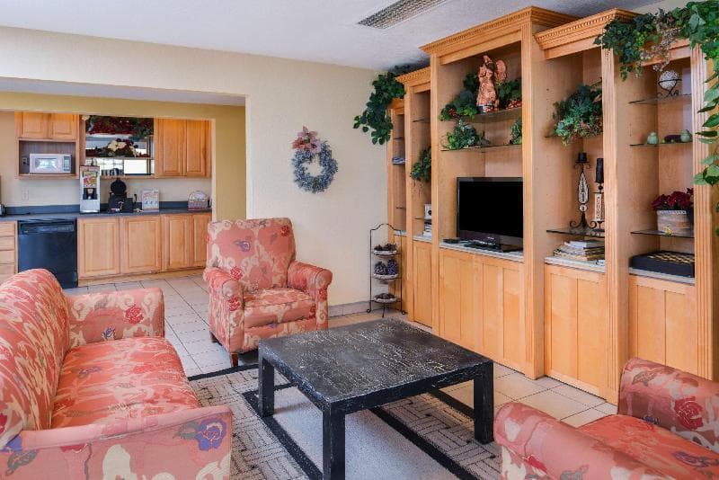 Americas Best Value Inn & Suites Bluffton 3
