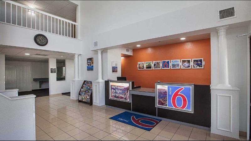 Motel 6 Fort Worth - Bedford 2