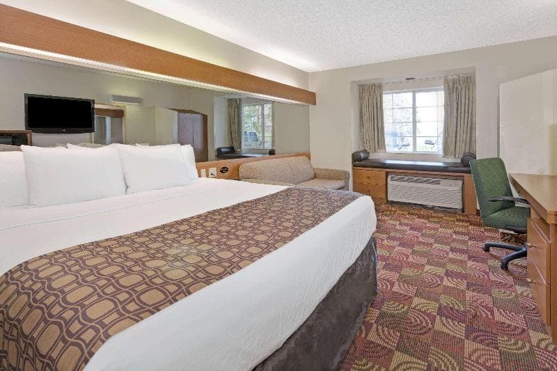 Microtel Inn & Suites By Wyndham Denver 3