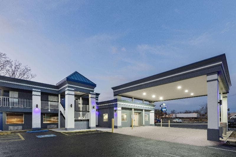 Days Inn By Wyndham Fredericksburg North 5