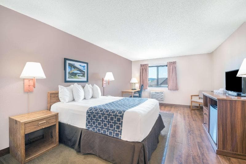 Days Inn by Wyndham Spearfish 2