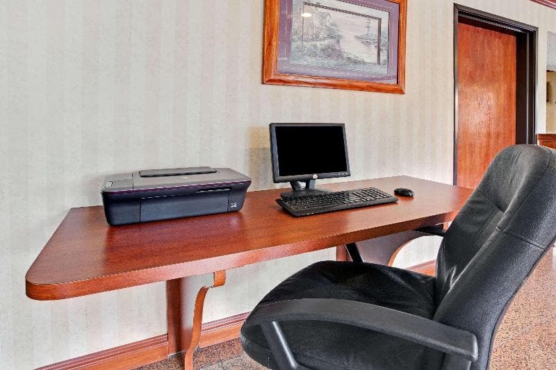 Super 8 Motel - Belleville photo 1
