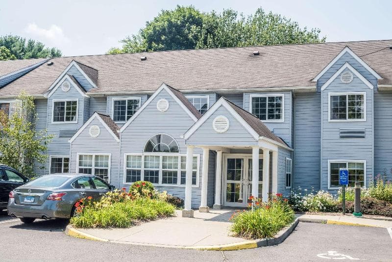 Microtel Inn & Suites by Wyndham Bethel/Danbury photo 1