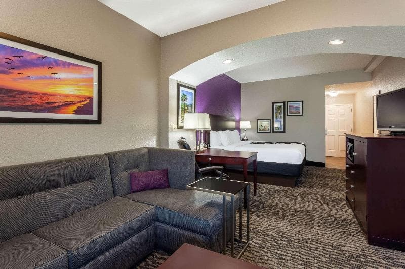La Quinta Inn & Suites Port Orange 4