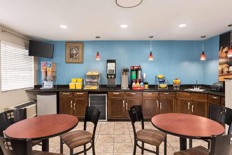 Days Inn By Wyndham Demopolis 3