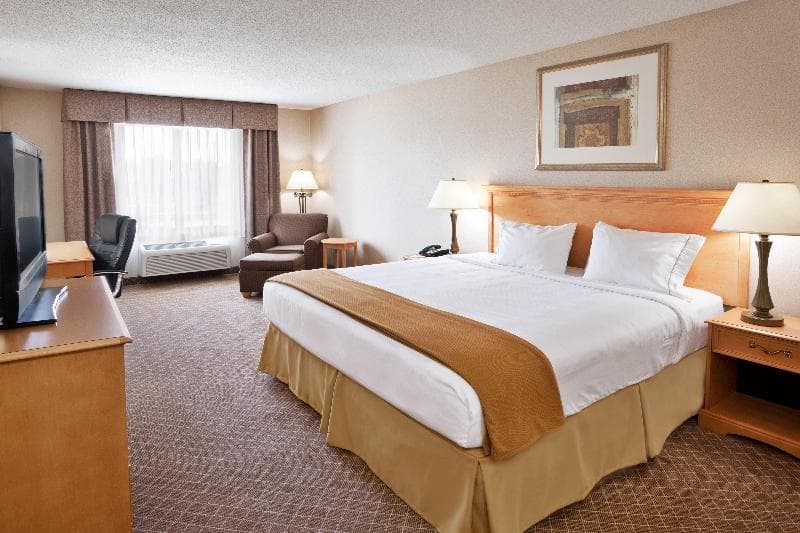 Holiday Inn Express Hotel & Suites Chesterfield 4