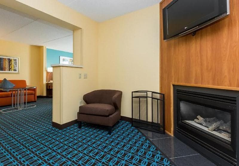 Fairfield Inn & Suites Des Moines West 5