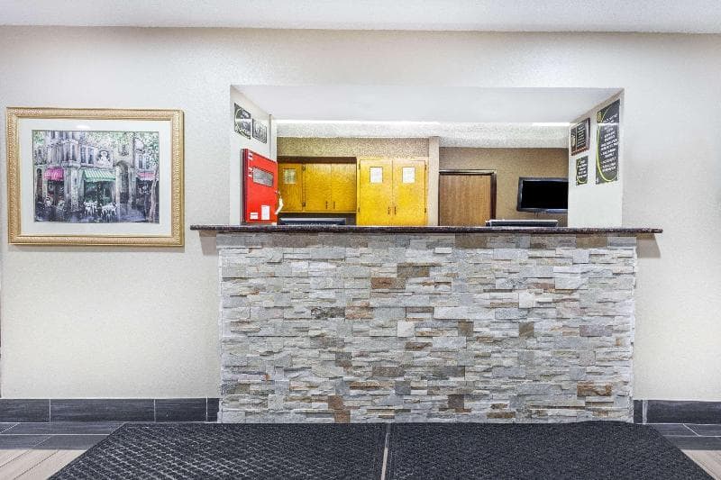 Super 8 By Wyndham Sterling Heights/Detroit Area 4