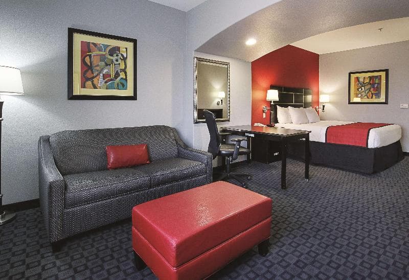La Quinta Inn & Suites by Wyndham Dallas - Hutchins 5