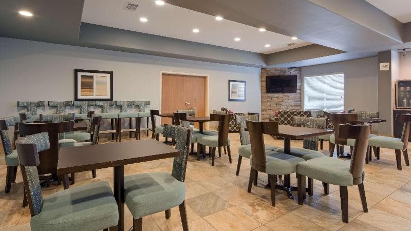 Best Western Plus Sand Bass Inn & Suites 2