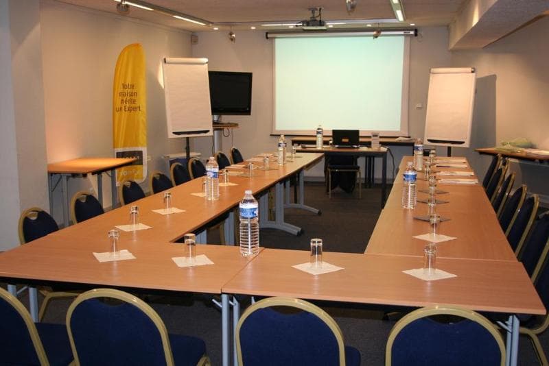 Hotel Kyriad Dijon - Gare 5