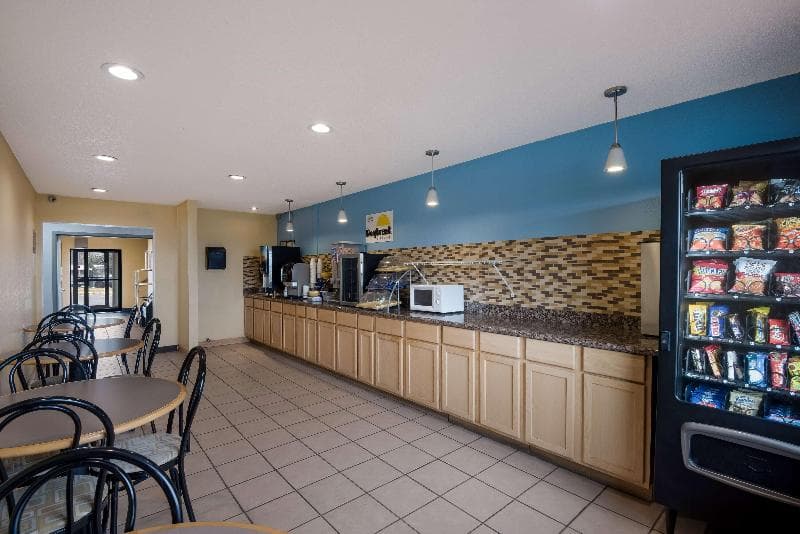Days Inn By Wyndham Ankeny - Des Moines 4