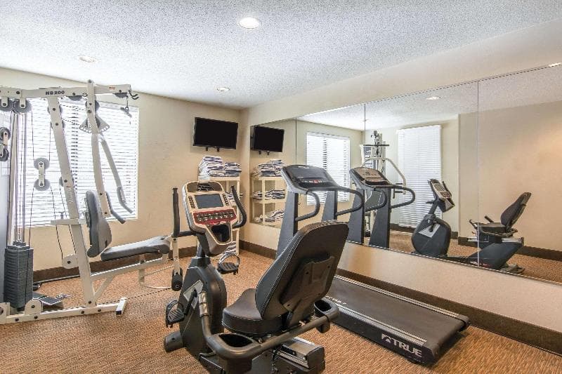 Spark by Hilton Fredericksburg Southpoint 3