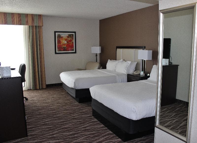 Holiday Inn Des Moines-Airport/Conf Center 4