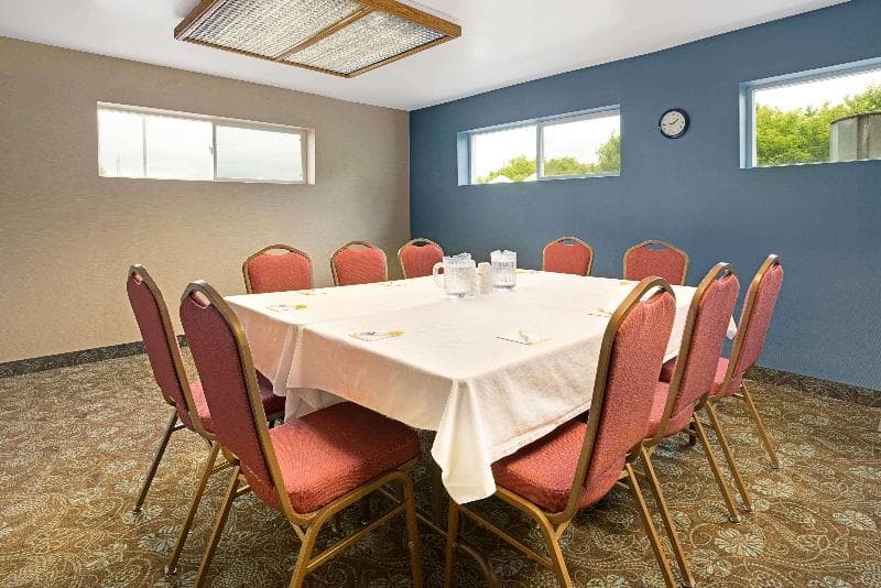Days Inn By Wyndham Eagan Minnesota Near Mall Of America 4