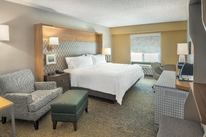 Holiday Inn East Windsor - Cranbury Area photo 1