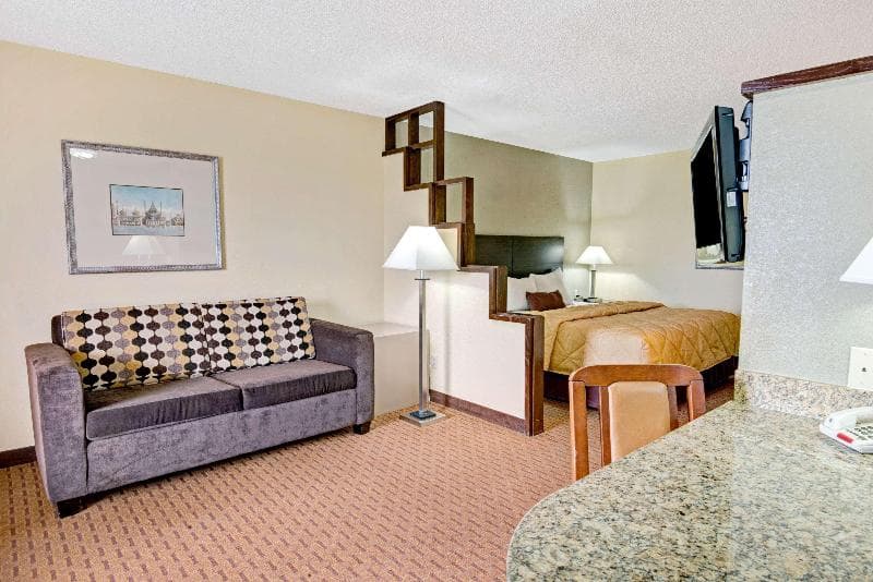 Ramada By Wyndham El Paso photo 1