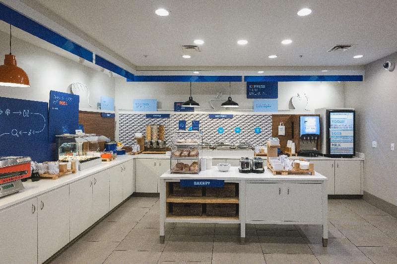 Marquette Inn And Suites 3