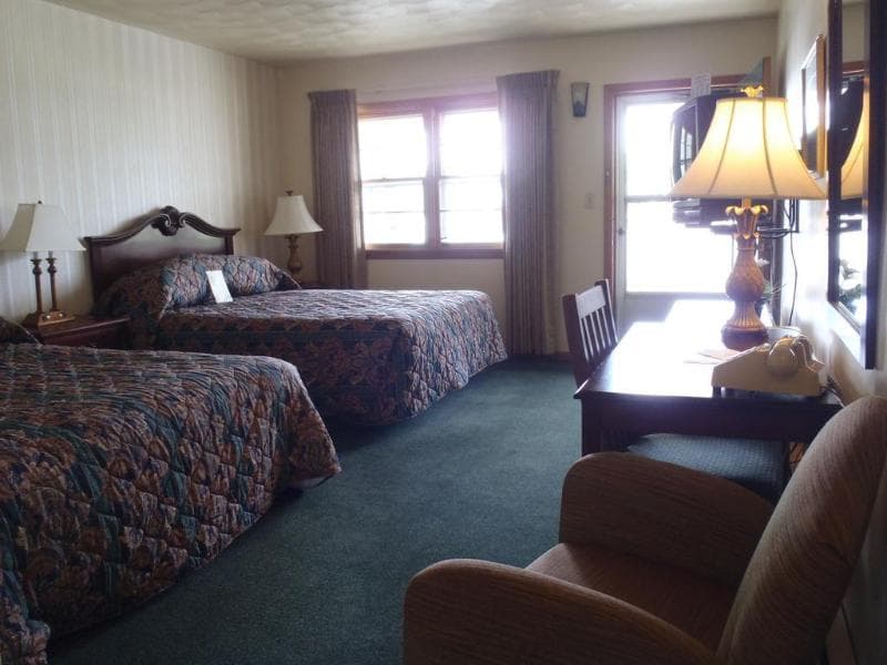 Glass House Inn 3