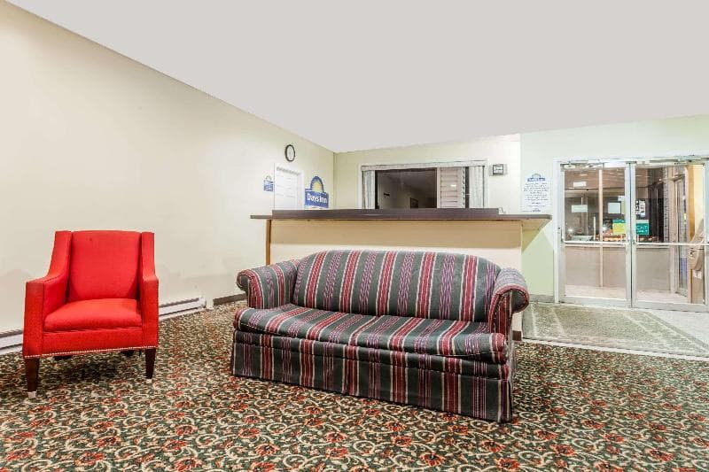 Days Inn By Wyndham Seymour 2