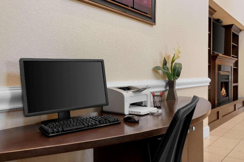 Ramada by Wyndham Elizabethtown 1