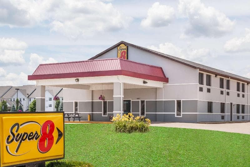Super 8 by Wyndham Shipshewana photo 1