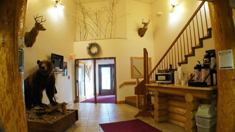 Pictured Rocks Inn & Suites 3