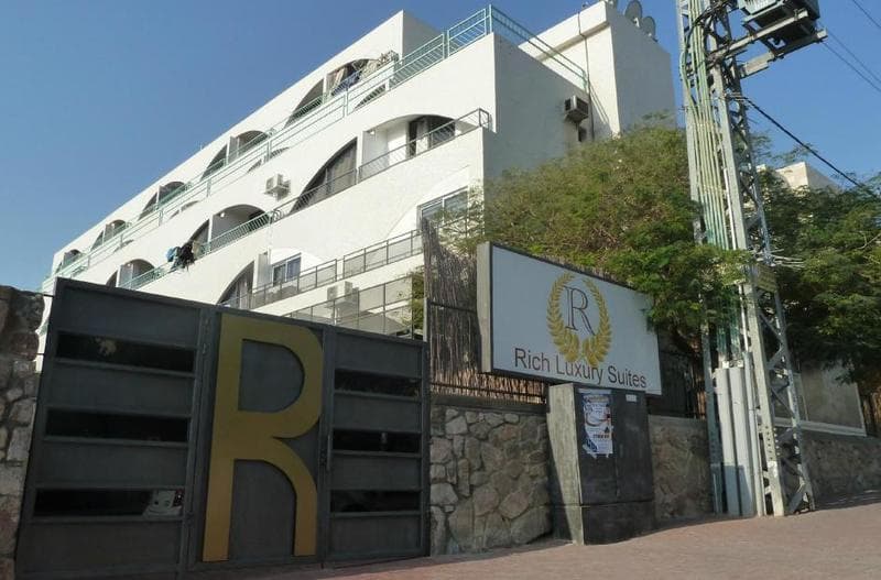 Rich Luxury Suites main