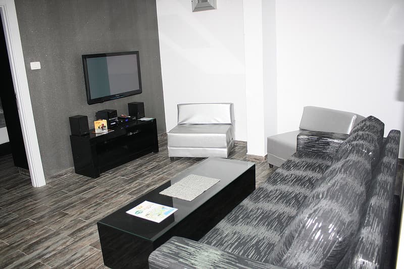 Rich Luxury Suites 4