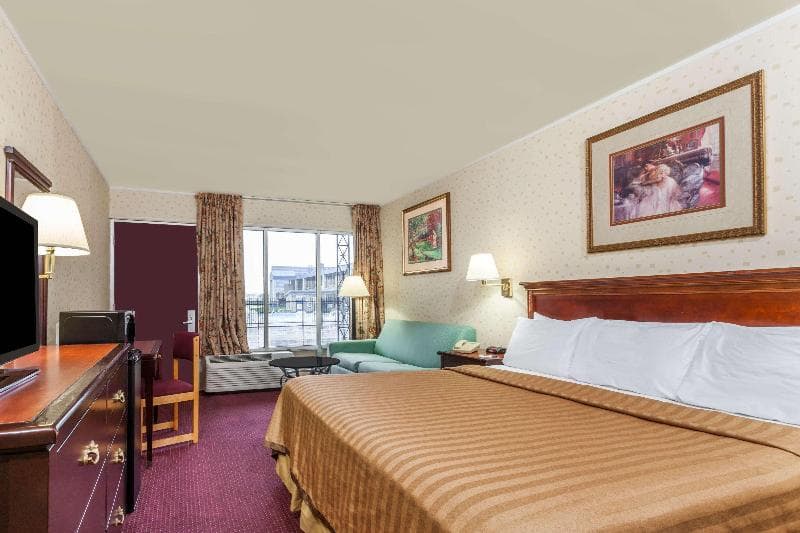 Travelodge by Wyndham Seymour photo 1