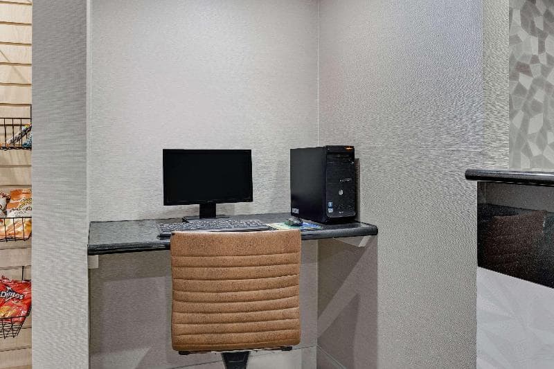 Days Inn Erie photo 1